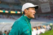 AG体育登录入口-足球报评国足0-2喀麦隆：被打懵后走出困境，考验巨大收获亦多